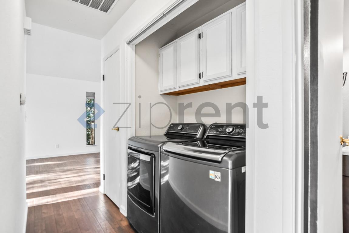 Building Photo - 1544 Bailey Rd