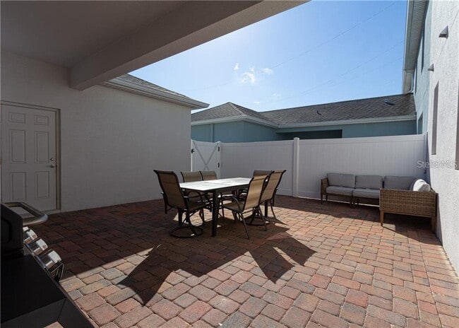 Building Photo - 11657 Fiction Ave