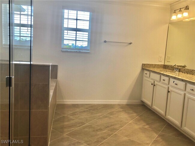 Building Photo - 17868 Woodland Ct