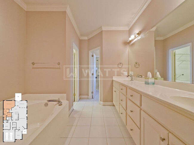 Building Photo - Spacious 3-Bed, 2-Bath Riverchase Garden Home