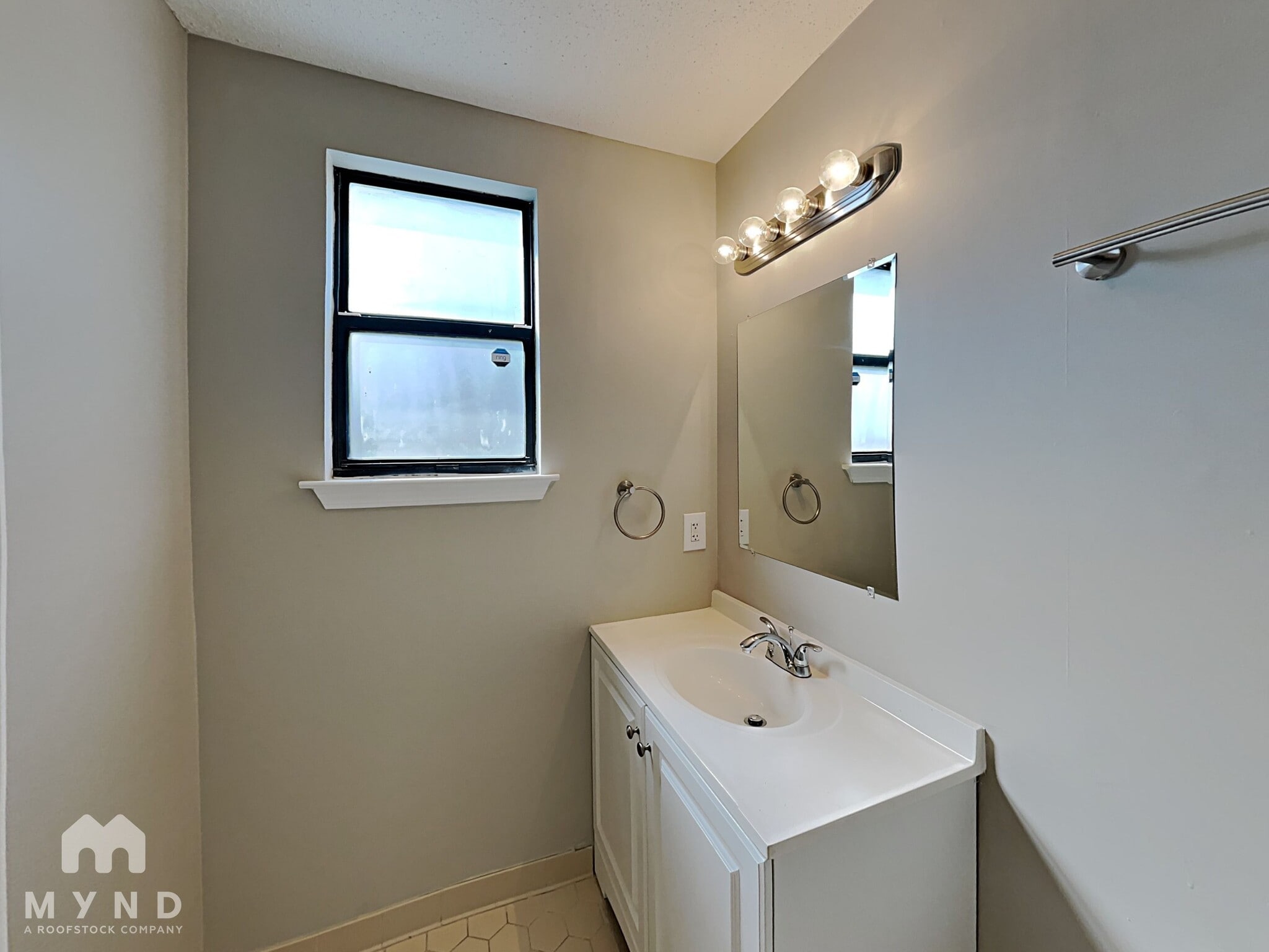 Building Photo - 5685 Burnette Cove