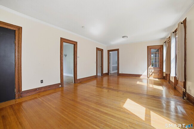 Building Photo - 801 Orange St