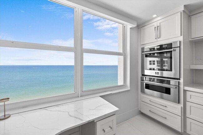 Building Photo - 4300 N Ocean Blvd