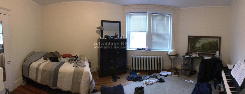 Building Photo - 74 Egmont St