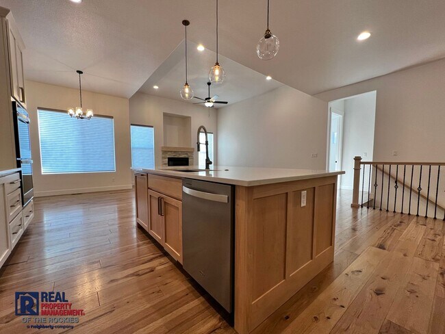 Building Photo - Gorgeous 4 bed 3 bath + Office home located on the 12th Tee of the TPC golf Course!