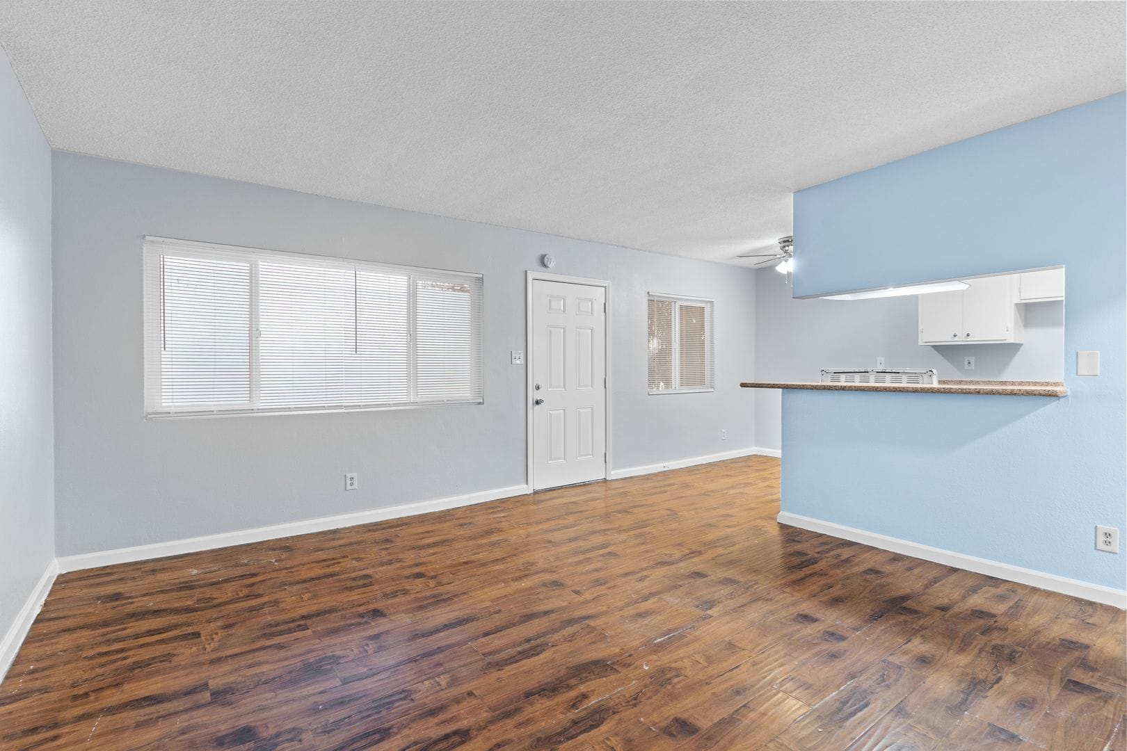 Building Photo - 927 Daisy Ave