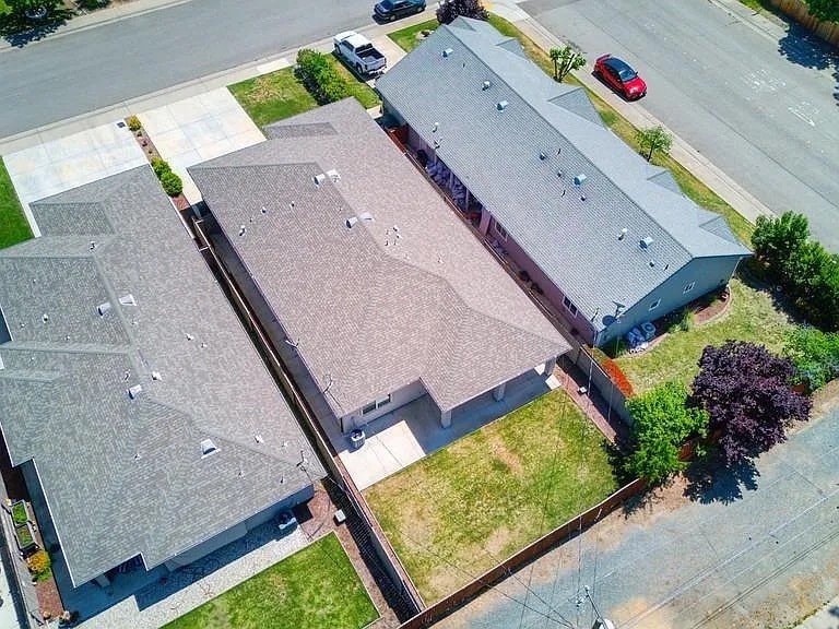 Building Photo - 820 B St