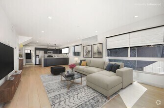 Building Photo - 5709 Auckland Ave