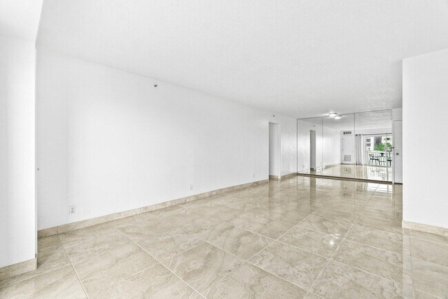 Building Photo - 4511 S Ocean Blvd