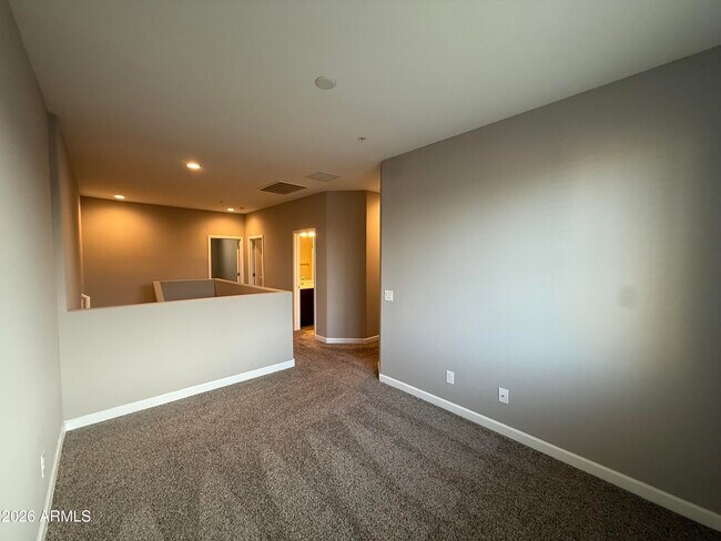 Building Photo - 1255 N Arizona Ave