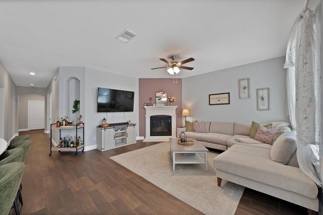 Building Photo - 10928 Canyon Mine Dr