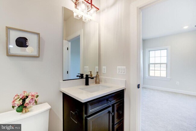 Building Photo - 6547 Clubhouse Dr