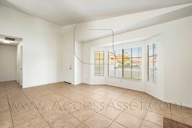 Building Photo - 15731 Laguna Ave