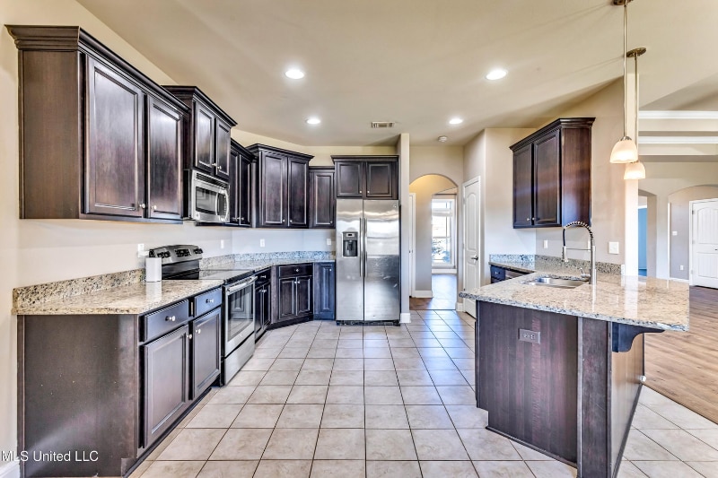 Building Photo - 10419 Sweet Bay Dr