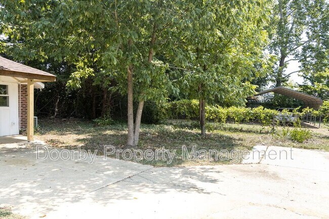 Building Photo - 358 Derby Cir