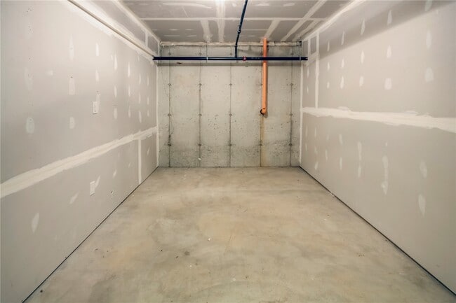 Building Photo - 284 Stonewall Creek Dr