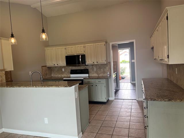 Building Photo - 4605 Freeman Dr