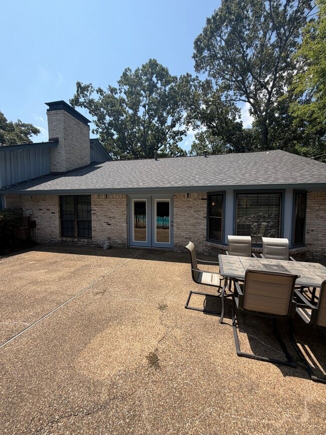 Building Photo - 1101 Silverwood Cove