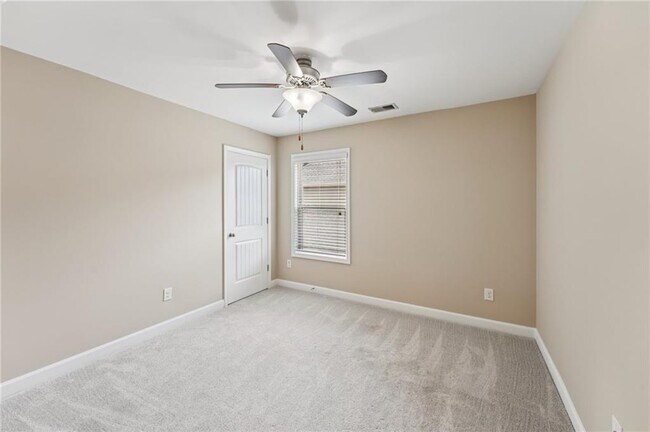 Building Photo - 6370 Shiloh Woods Dr