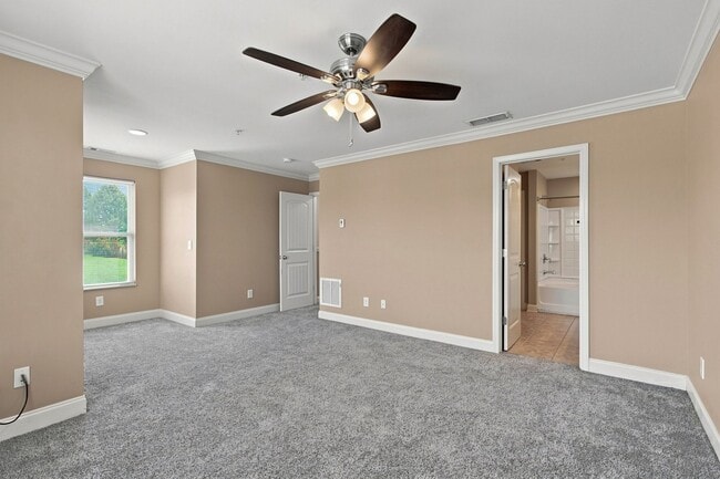 Building Photo - 2065 Newark Ln