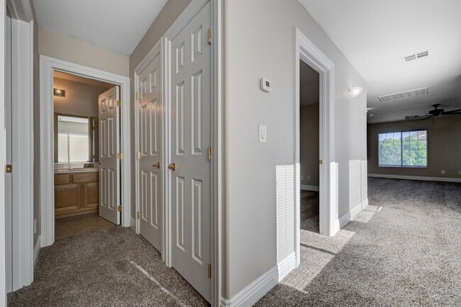 Building Photo - NORTHWEST - 2 STORY HOME - 89149