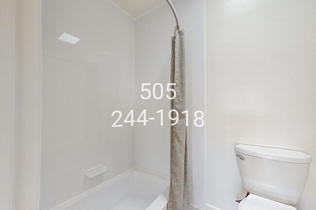 Building Photo - 876 Tramway Ln Ct NE