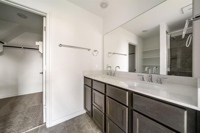 Building Photo - 123 Watkinville Rd