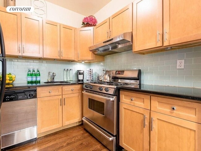 Building Photo - 179 Greene Ave