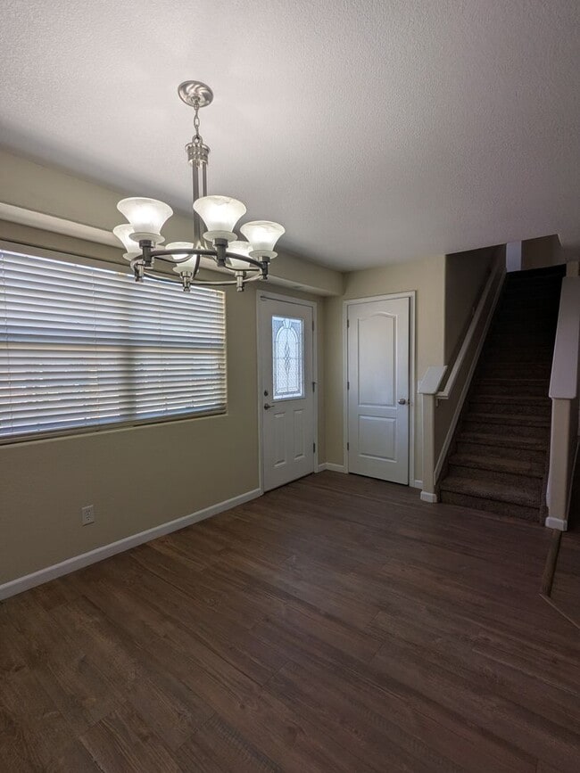 Building Photo - Beautiful 2 Story Townhome with 3 Car Garage!