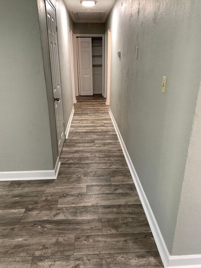 Building Photo - One level living! 3 bed 1 bath rancher in Glen Burnie.