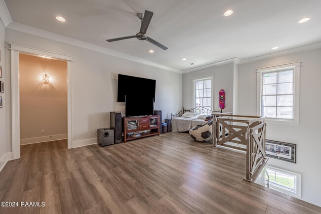 Building Photo - 300 Brightwood Dr