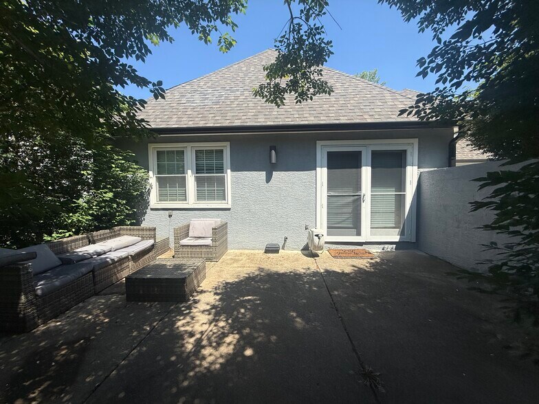 Building Photo - 4715 McBane Ct