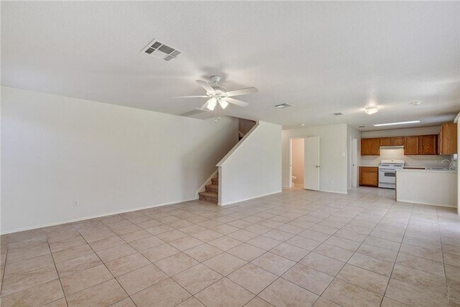 Building Photo - 205 Spring Branch Loop