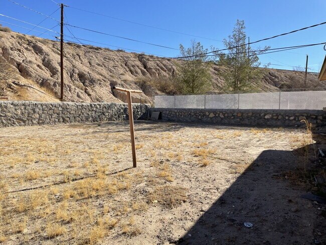 Building Photo - 8137 Staghorn Dr
