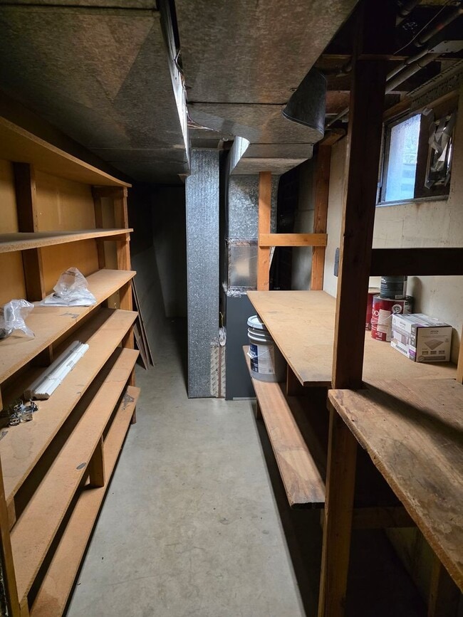 Building Photo - LOCATION! Immaculate 2 Bedroom Apartment S...