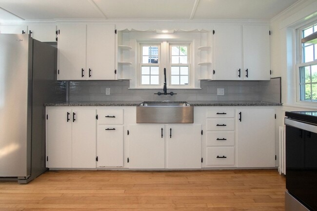 Building Photo - Amazing, Rarely Available Farmhouse with Carriage House and Garage