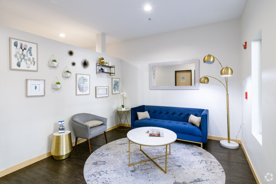 Guinevere Apartment Homes - Lobby - Guinevere Apartment Homes
