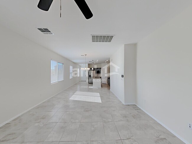 Building Photo - 672 N Nestled Hummingbird Ln E