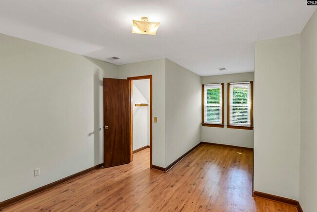 Building Photo - 418 Wise Ferry Rd