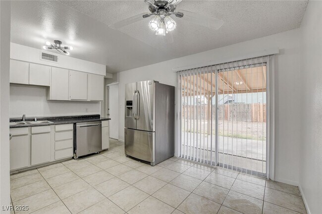 Building Photo - 6453 Bannock Way