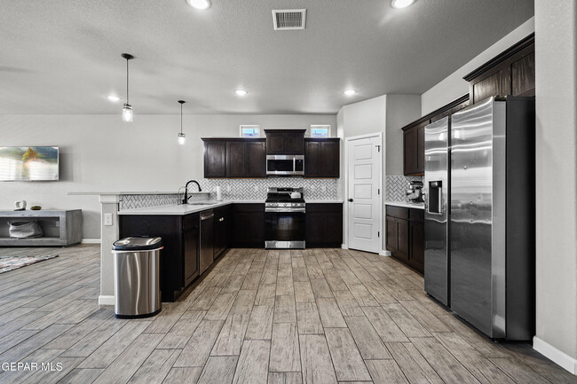 Building Photo - 2521 Mike Price Dr