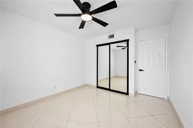 Building Photo - 1232 Meadow Ct