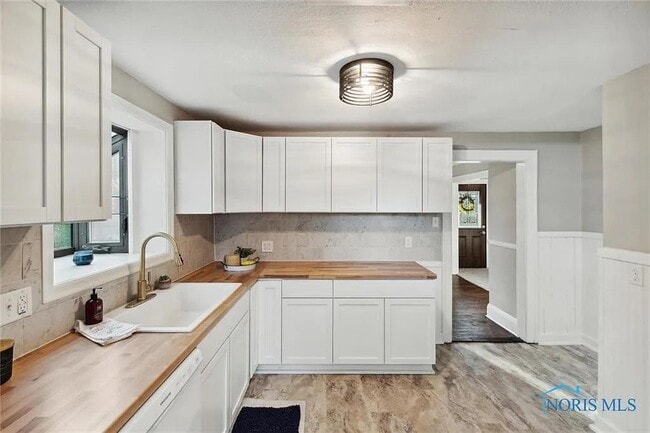 Building Photo - 4422 Overland Pkwy