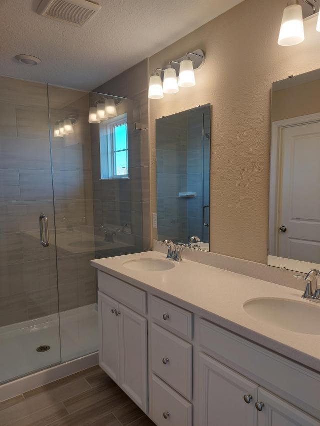 Building Photo - 3 bedroom in Jacksonville FL 32246