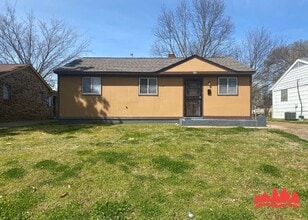 Building Photo - 220 Elder Rd