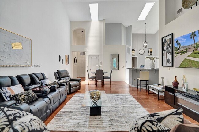 Building Photo - 1632 SW Harbour Isles Cir
