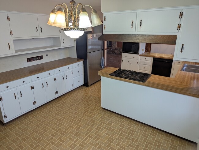 Building Photo - 9314 IL-23