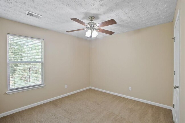 Building Photo - 5078 McEver View Dr