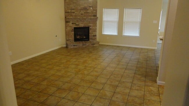 Building Photo - Single story 4 bedroom in Belterra