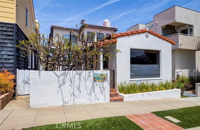 Building Photo - 333 3rd St